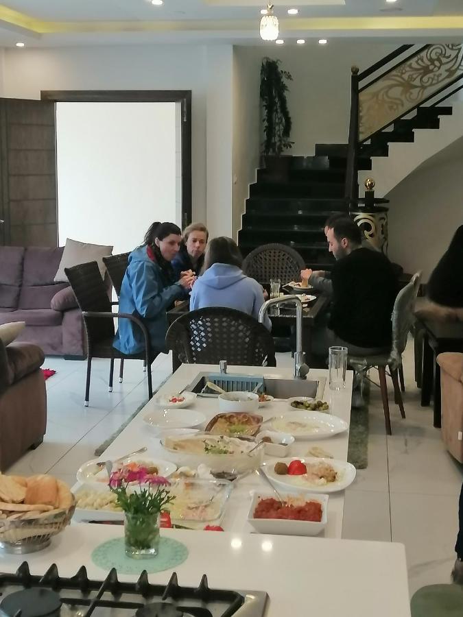 Villa Zee Madaba Exteriör bild